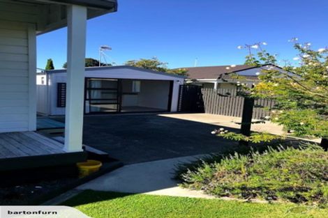 Photo of property in 24 Neeve Road, Taradale, Napier, 4112