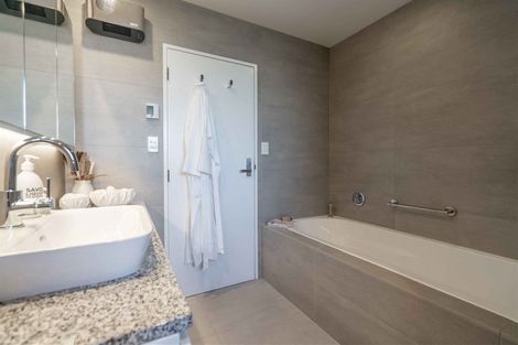 Photo of property in 100 Terrace Street, Rosedale, Invercargill, 9810