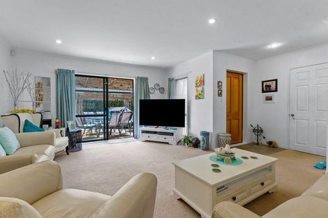 Photo of property in 19 Raabia Close, Parakai, 0830