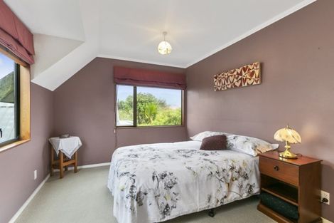 Photo of property in 36a Whites Line West, Woburn, Lower Hutt, 5010