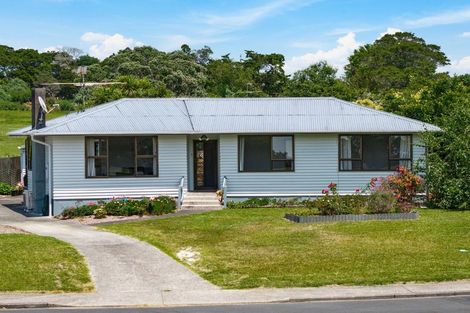 Photo of property in 83 Glen Marine Parade, Glendene, Auckland, 0602