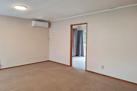 Photo of property in 4 Ballial Place, West Harbour, Auckland, 0618