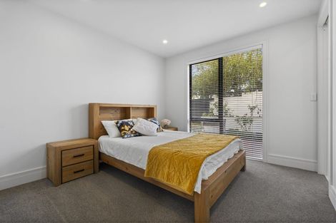 Photo of property in 37 Lake Pupuke Drive, Takapuna, Auckland, 0622