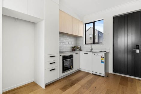 Photo of property in 85 Waipuhinui Way, Wiri, Auckland, 2104