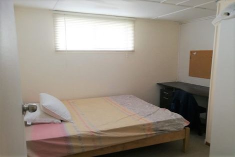 Photo of property in 11 William Souter Street, Forrest Hill, Auckland, 0620