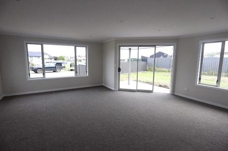 Photo of property in 33 Belgrove Drive, Waipukurau, 4200