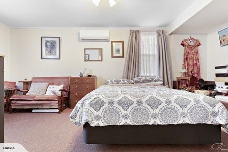 Photo of property in 26 Tanera Crescent, Brooklyn, Wellington, 6021