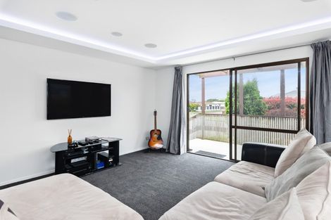 Photo of property in 10 Martin Harvey Street, Levin, 5510