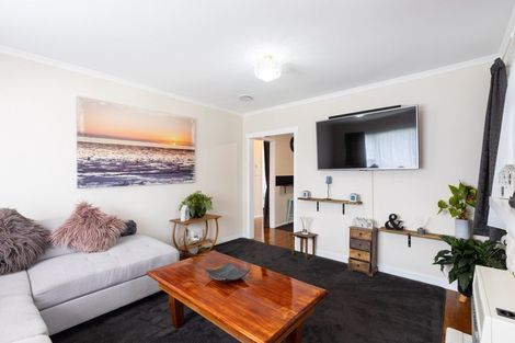 Photo of property in 101 Domett Street, Waitara, 4320