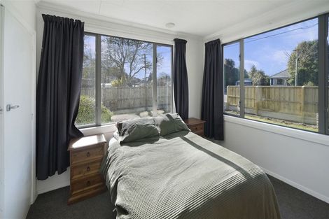 Photo of property in 33 Croziers Road, St Albans, Christchurch, 8052