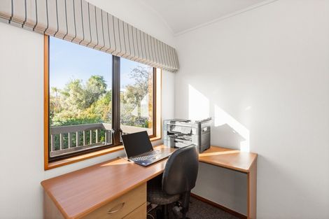 Photo of property in 3a Tauroa Road, Havelock North, 4130