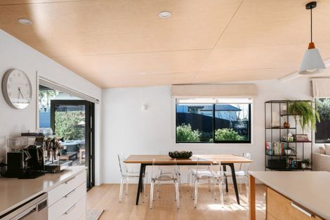 Photo of property in 156 Valley Road, Mount Maunganui, 3116