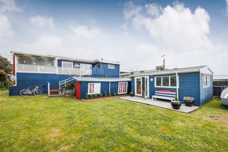 Photo of property in 7 Chaffey Street, Foxton Beach, Foxton, 4815