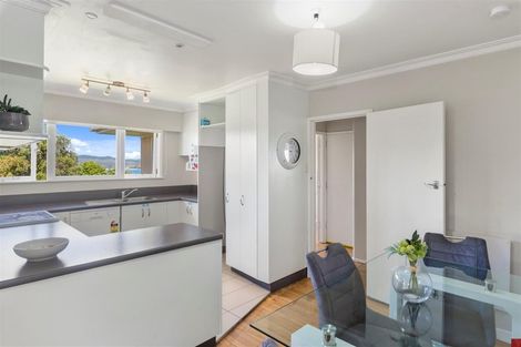 Photo of property in 11 Grand Vue Road, Kawaha Point, Rotorua, 3010