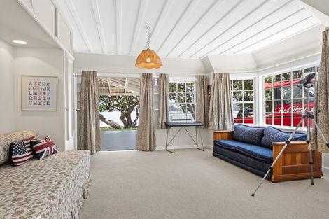 Photo of property in 6 Paine Brown Way, Russell, 0272