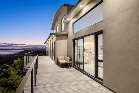 Photo of property in 30 Arahiwi Grove, Tirohanga, Lower Hutt, 5010