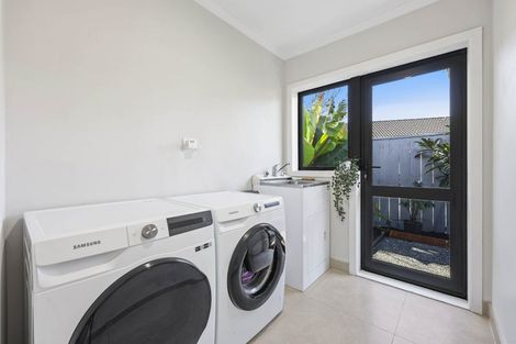 Photo of property in 4 Shankill Place, East Tamaki, Auckland, 2013
