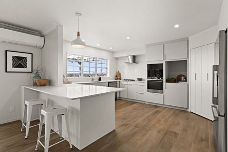 Photo of property in 12 Ewan Place, Taradale, Napier, 4112