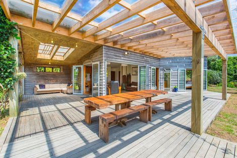 Photo of property in 1046 Te Hutewai Road, Raglan, 3296