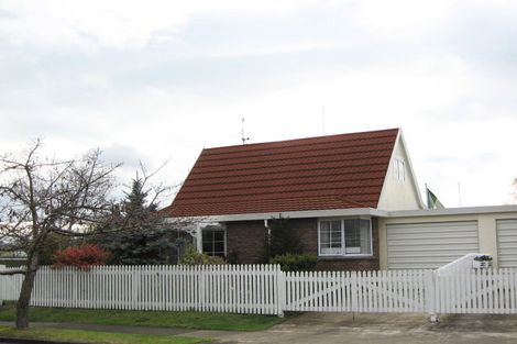 Photo of property in 2 Mangarau Crescent, Havelock North, 4130