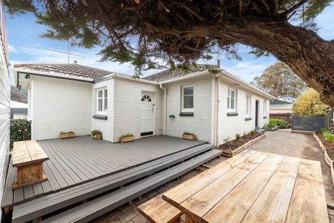 Photo of property in 10 Merton Street, Trentham, Upper Hutt, 5018