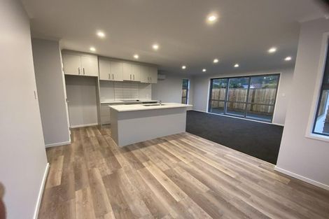 Photo of property in 5a Hinau Street, Tawa, Wellington, 5028