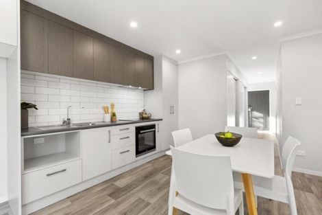 Photo of property in 2/10 Gazeley Avenue, Silverdale, Hamilton, 3216