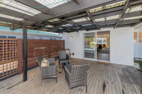 Photo of property in 17 Park Avenue, Waikanae, 5036