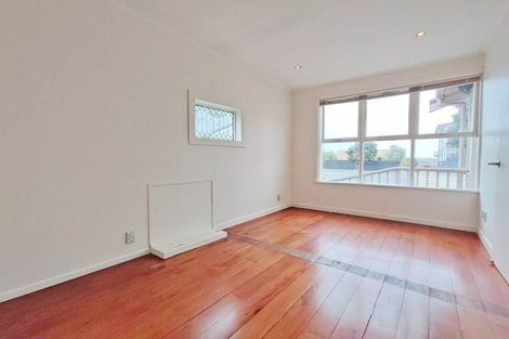 Photo of property in 352 Lake Road, Takapuna, Auckland, 0622