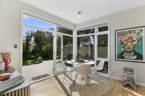 Photo of property in 130 Karori Road, Karori, Wellington, 6012