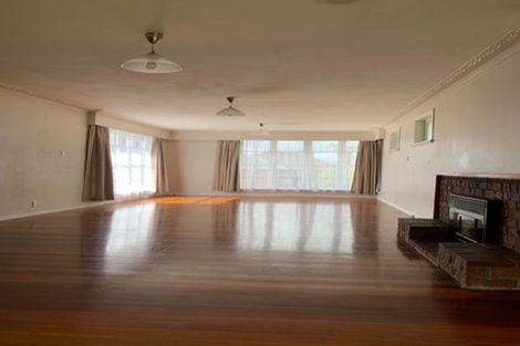Photo of property in 85 Titirangi Road, New Lynn, Auckland, 0600