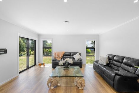 Photo of property in 324 Kimberley Road, Levin, 5571
