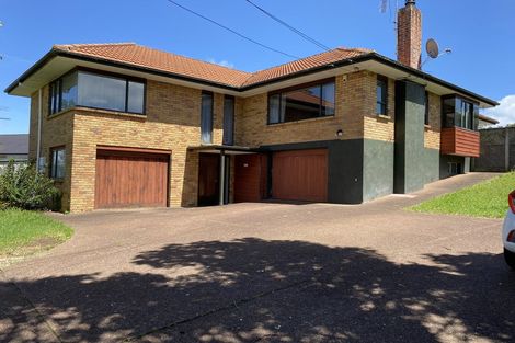 Photo of property in 42 Parkhill Road, Mellons Bay, Auckland, 2014