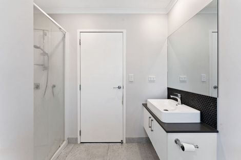 Photo of property in 37 Taikaranga Street, Pukekohe, 2120