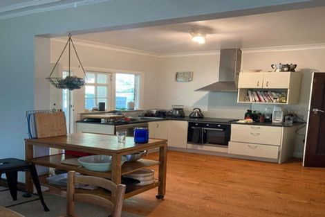 Photo of property in 34 Queens Drive, Kilbirnie, Wellington, 6022