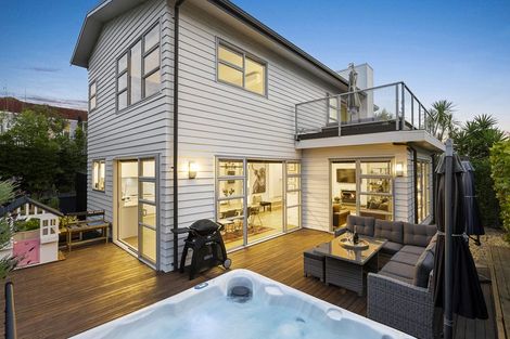 Photo of property in 6 Regent Street, Devonport, Auckland, 0624