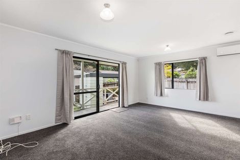 Photo of property in 6/17a Idesia Place, Totara Heights, Auckland, 2105