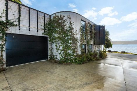 Photo of property in 377a Karaka Bay Road, Karaka Bays, Wellington, 6022
