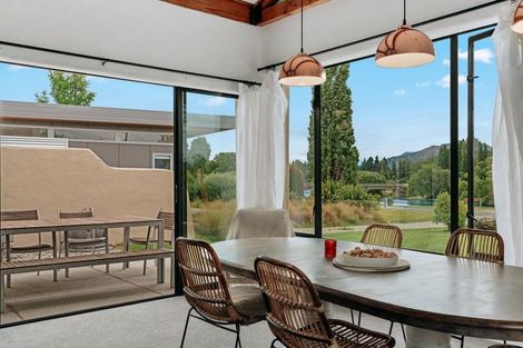 Photo of property in 2 Arklow Street, Albert Town, Wanaka, 9305