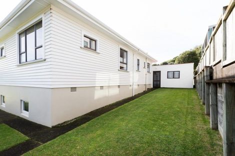 Photo of property in 7 Moulton Street, Moturoa, New Plymouth, 4310