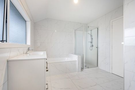 Photo of property in 2/5 Stanley Avenue, Milford, Auckland, 0620