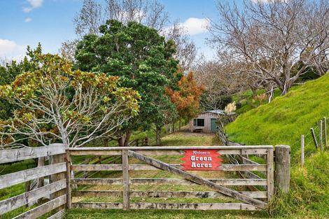 Photo of property in 102b James Road, Maungaturoto, 0587