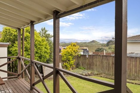 Photo of property in 2/5 Pureora Place, Clendon Park, Auckland, 2103