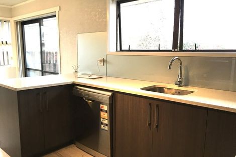 Photo of property in 2/39 Alfriston Road, Manurewa East, Auckland, 2102