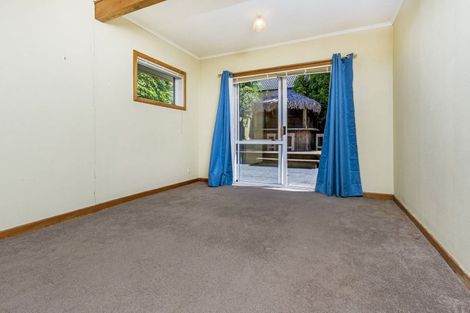 Photo of property in 9 Selwyn Crescent, Forrest Hill, Auckland, 0620