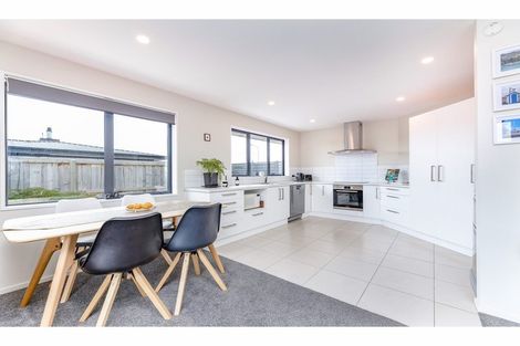 Photo of property in 14 Ruru Place, Oxford, 7430