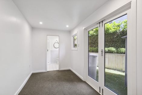 Photo of property in 11 Easdale Street, Kelburn, Wellington, 6012