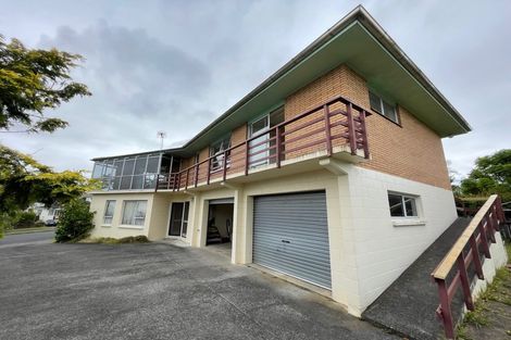 Photo of property in 5 Miltonia Avenue, Te Atatu South, Auckland, 0610