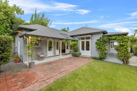Photo of property in 93 Dyers Pass Road, Cashmere, Christchurch, 8022