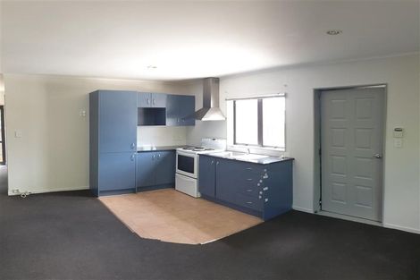 Photo of property in 2 Vine Street, Mangere East, Auckland, 2024